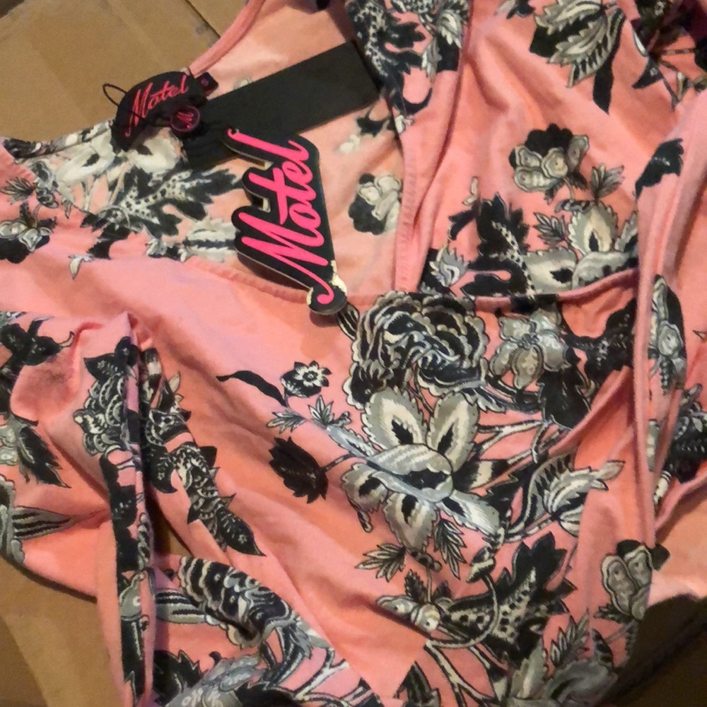 Crop top - Picture 2 of 2